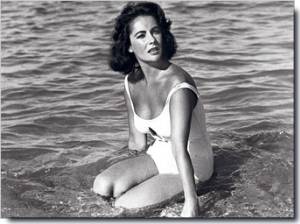Pic: "Elizabeth Taylor" - Size: 14k